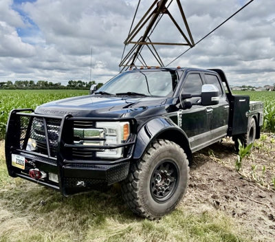 Ford F 450 Black No Lift