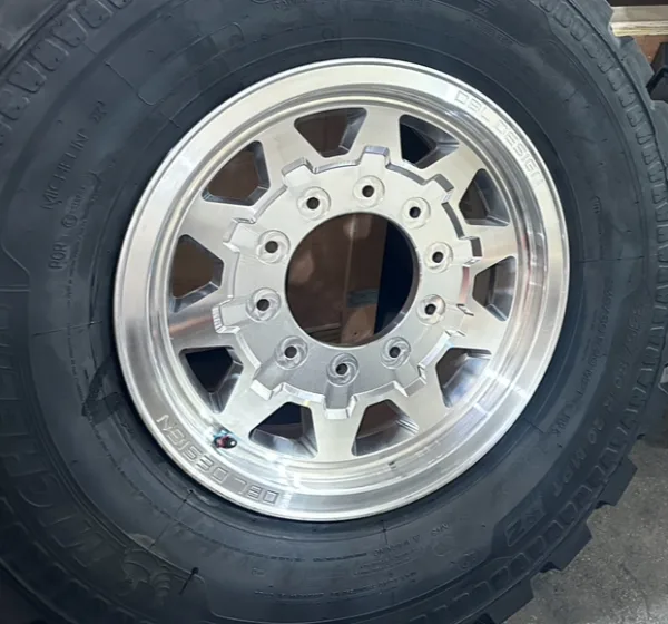 1-Piece Gear Style Wheel - Machine Finish